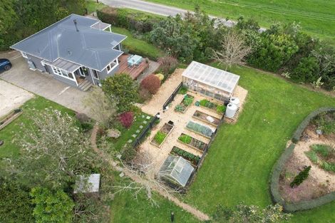 Photo of property in 51 Laward Road, Shannon, Palmerston North, 4474