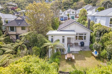 Photo of property in 18 Omar Street, Khandallah, Wellington, 6035