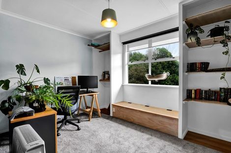 Photo of property in 46 Oranga Street, Marfell, New Plymouth, 4310