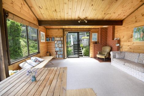 Photo of property in 21 Burns Road, Hospital Hill, Napier, 4110