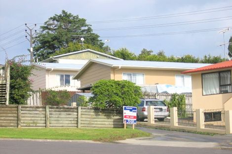 Photo of property in 45 Lilburn Crescent, Massey, Auckland, 0614