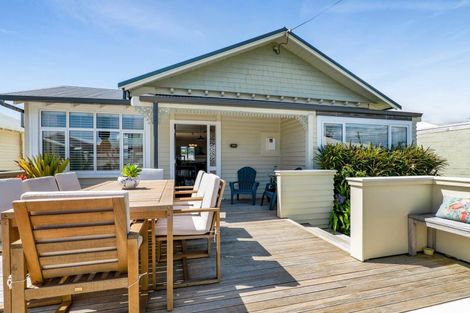 Photo of property in 23 Belt Road, Moturoa, New Plymouth, 4310
