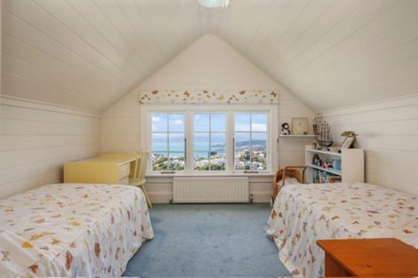 Photo of property in 25 Fairview Crescent, Kelburn, Wellington, 6012