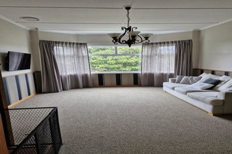 Photo of property in 33 Awatea Street, Ranui, Porirua, 5024