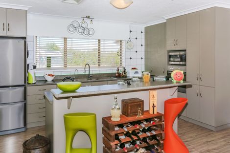 Photo of property in 184 Torkar Road, Clarks Beach, 2122