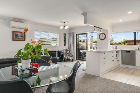 Photo of property in 1/24 Fourth Avenue, Tauranga, 3110