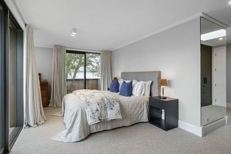 Photo of property in 5 Waiwetu Street, Fendalton, Christchurch, 8052