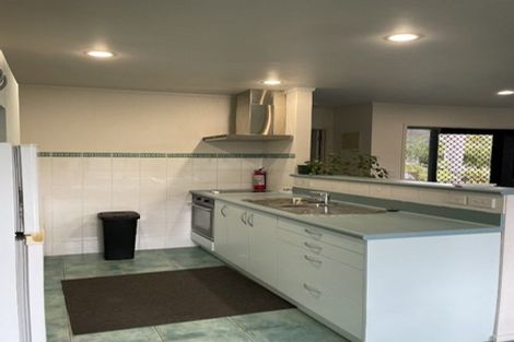 Photo of property in 9 Wilbur Place, Pakuranga Heights, Auckland, 2010