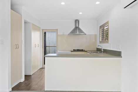 Photo of property in 18 Oxford Street, Fairfield, Hamilton, 3214