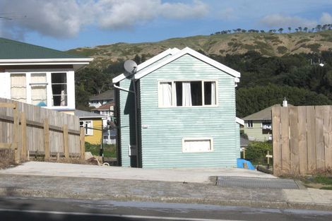 Photo of property in 184 Mungavin Avenue, Cannons Creek, Porirua, 5024