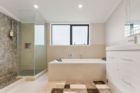 Photo of property in 87 Grand Vue Road, Kawaha Point, Rotorua, 3010