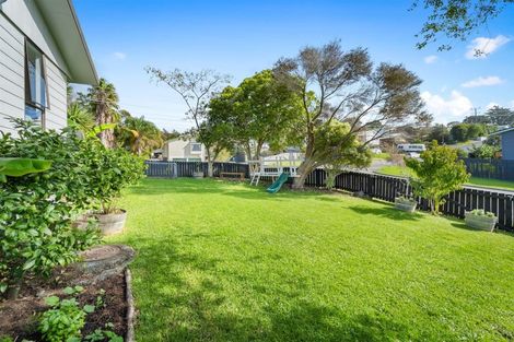 Photo of property in 1/26 Waiora Road, Stanmore Bay, Whangaparaoa, 0932