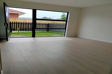 Photo of property in 1/21 Humphrey Kemp Avenue, Henderson, Auckland, 0612