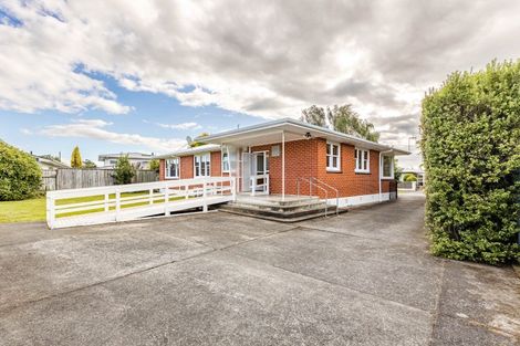 Photo of property in 4 Luton Street, Hokowhitu, Palmerston North, 4410