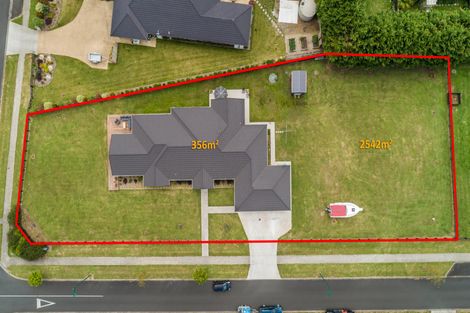 Photo of property in 1 Martingale Drive, Kingseat, Papakura, 2580