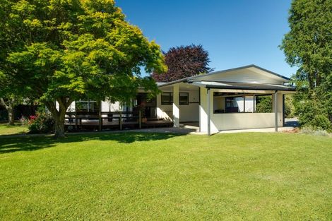 Photo of property in 979 Riverslea Road South, Longlands, Hastings, 4122