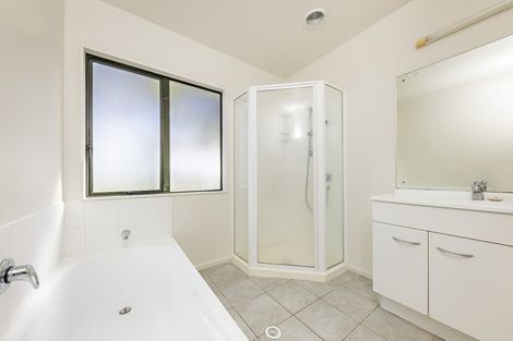 Photo of property in 1/3 Orwell Road, Greenhithe, Auckland, 0632