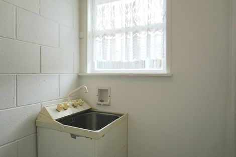 Photo of property in 2/268 Pakuranga Road, Pakuranga Heights, Auckland, 2010