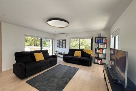 Photo of property in 5/147c Carlisle Road, Northcross, Auckland, 0632