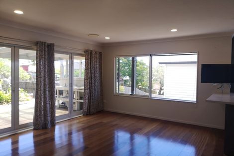Photo of property in 7a Lyttelton Avenue, Forrest Hill, Auckland, 0620