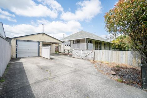Photo of property in 128 Roberts Line, Kelvin Grove, Palmerston North, 4414
