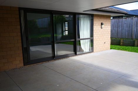 Photo of property in 8 Parkgrove Crescent, Pokeno, 2402