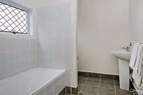 Photo of property in 139 Bucklands Beach Road, Bucklands Beach, Auckland, 2012