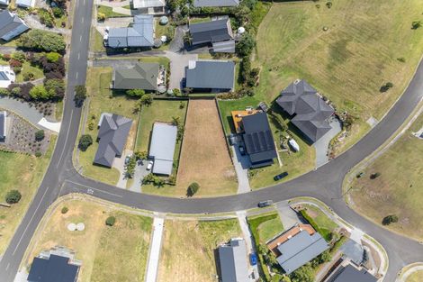 Photo of property in 41 Dudley Crescent, Cable Bay, 0420