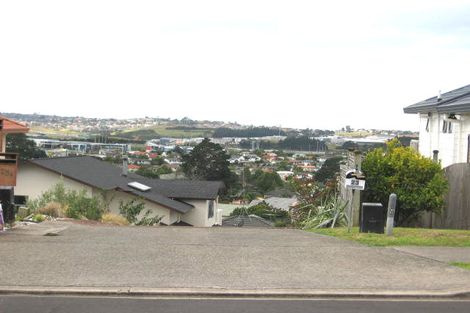 Photo of property in 23 Bronzewing Terrace, Unsworth Heights, Auckland, 0632