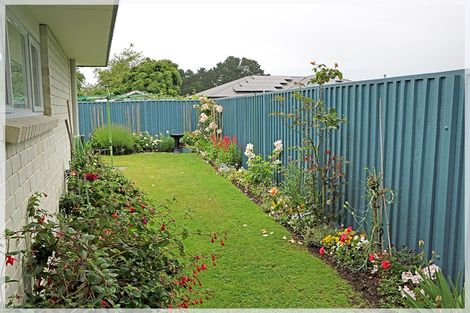 Photo of property in 2 Meretini Place Foxton Horowhenua District