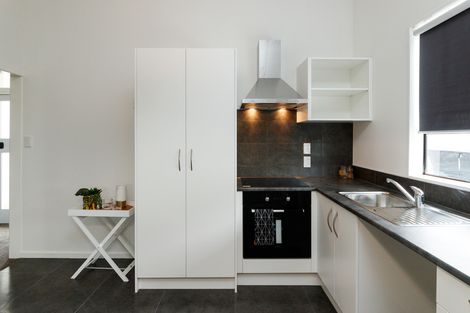 Photo of property in 43 Wood Street, Takaro, Palmerston North, 4410