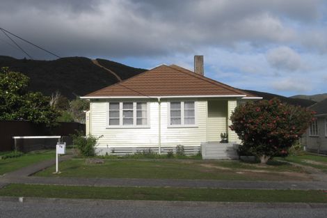 Photo of property in 36 Langford Street, Naenae, Lower Hutt, 5011