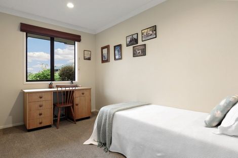 Photo of property in 12 Peninsula Point, Huntington, Hamilton, 3210