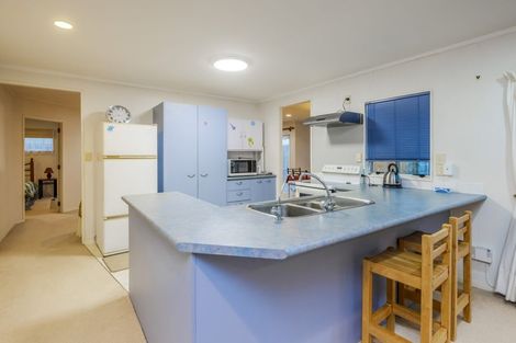 Photo of property in 6a Sheriff Place, Randwick Park, Auckland, 2105