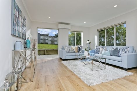 Photo of property in 1/61 The Avenue, Albany, Auckland, 0632