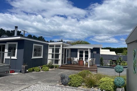 Photo of property in 32 Chamberlain Avenue, Amberley, 7481