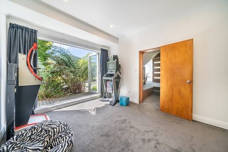 Photo of property in 34 Pinehaven Road, Pinehaven, Upper Hutt, 5019