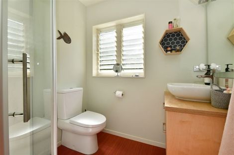 Photo of property in 17 Waldorf Crescent, Orewa, 0931