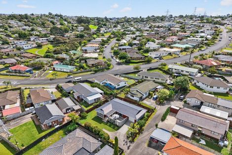 Photo of property in 23 Faram Place, Massey, Auckland, 0614