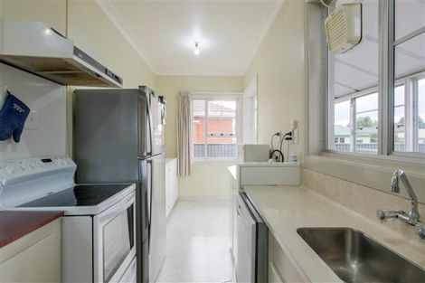 Photo of property in 27 Isadore Road, Saint Clair, Dunedin, 9012