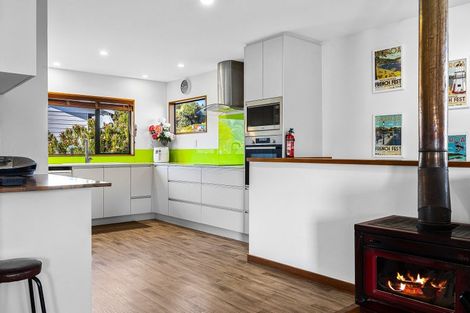 Photo of property in 9 Ngaio Grove, Robinsons Bay, Akaroa, 7581