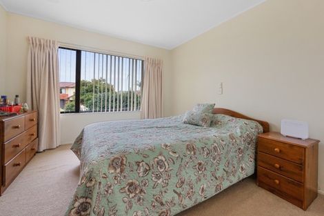 Photo of property in 19 Earnslaw Crescent, Bryndwr, Christchurch, 8053