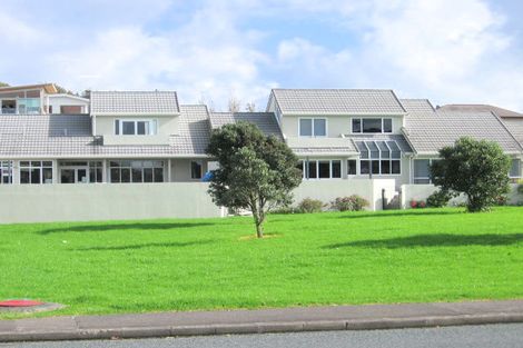 Photo of property in 78 William Bayes Place, Red Beach, 0932