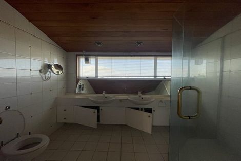 Photo of property in 19 Calypso Place, Rothesay Bay, Auckland, 0630