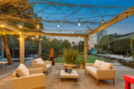 Photo of property in 8 Wellesley Road, Mangere Bridge, Auckland, 2022