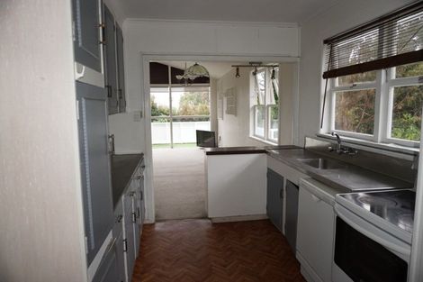 Photo of property in 4 Ondine Place, Glenfield, Auckland, 0629