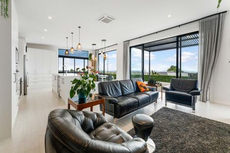 Photo of property in 2 Kohe Way, Pukekohe, 2120