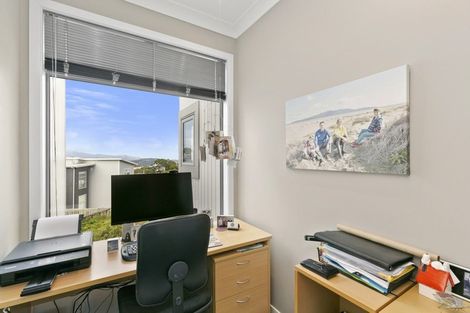 Photo of property in 16 Lakshmi Place, Khandallah, Wellington, 6035