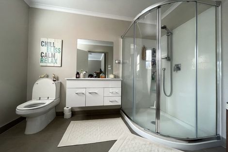 Photo of property in 6 Horizon View Road, Oteha, Auckland, 0632