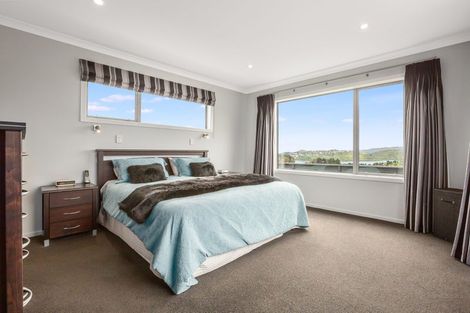 Photo of property in 10 Wangapeka Way, Aotea, Porirua, 5024